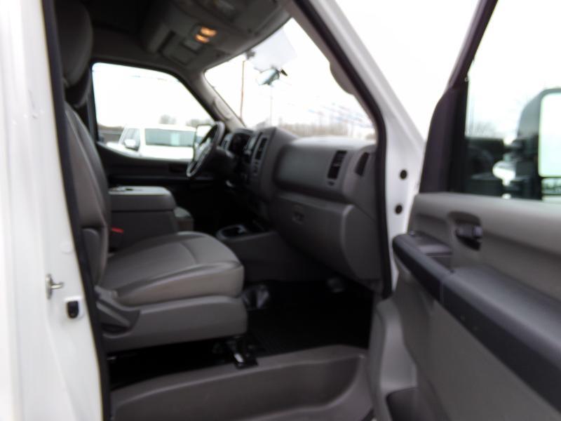 Nissan NV Cargo 2500 HD SV V8 High Roof 2021