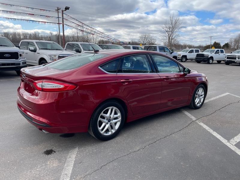 Ford Fusion SE 2015