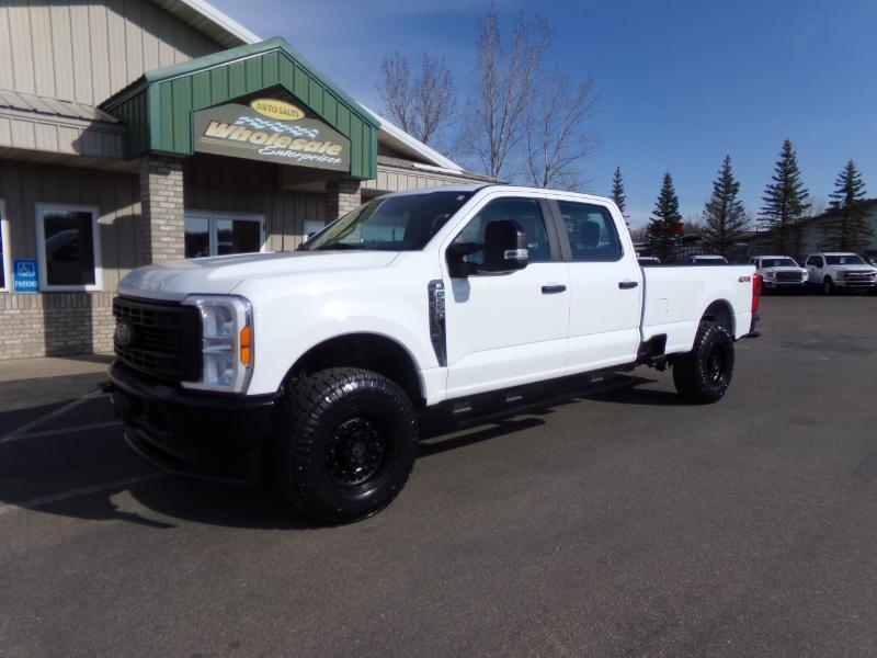Ford F-250 SD XL Crew Cab Long Bed 4WD 2023