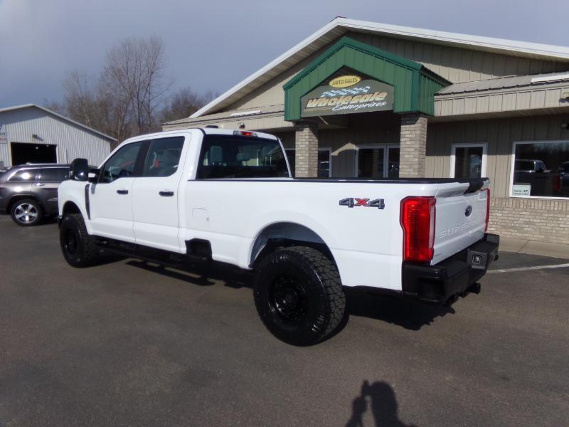 Ford F-250 SD XL Crew Cab Long Bed 4WD 2023