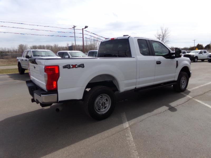 Ford F-250 SD XL SuperCab 4WD 2022