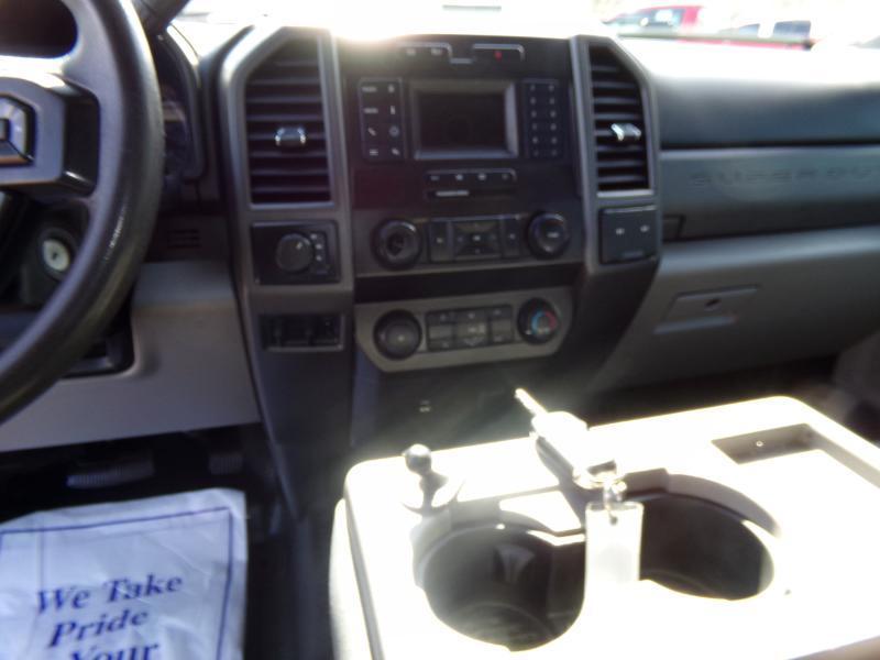 Ford F-350 SD XL Crew Cab Long Bed DRW 4WD 2020