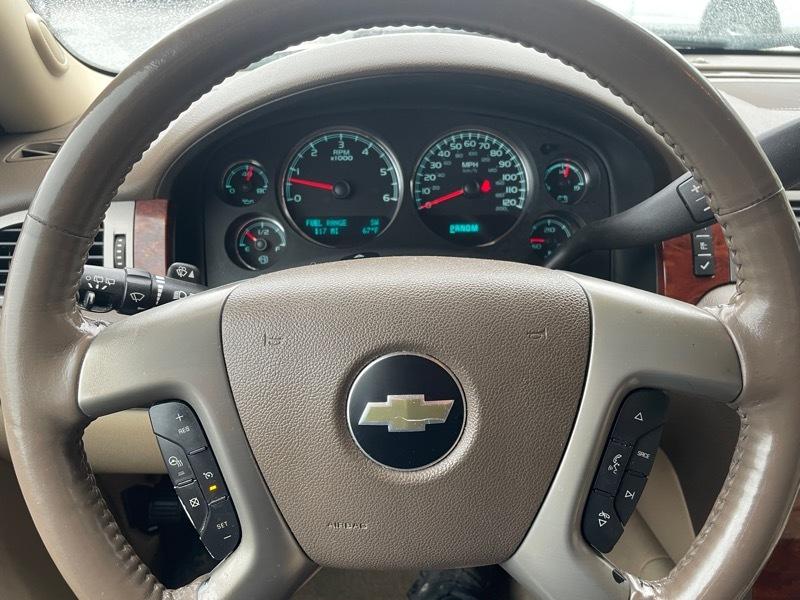 Chevrolet Suburban LTZ 1500 4WD 2012