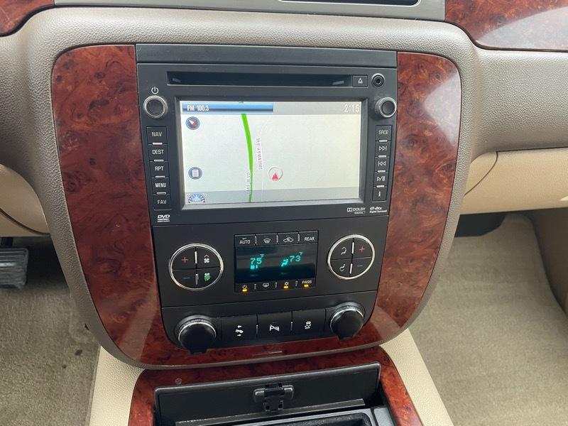 Chevrolet Suburban LTZ 1500 4WD 2012