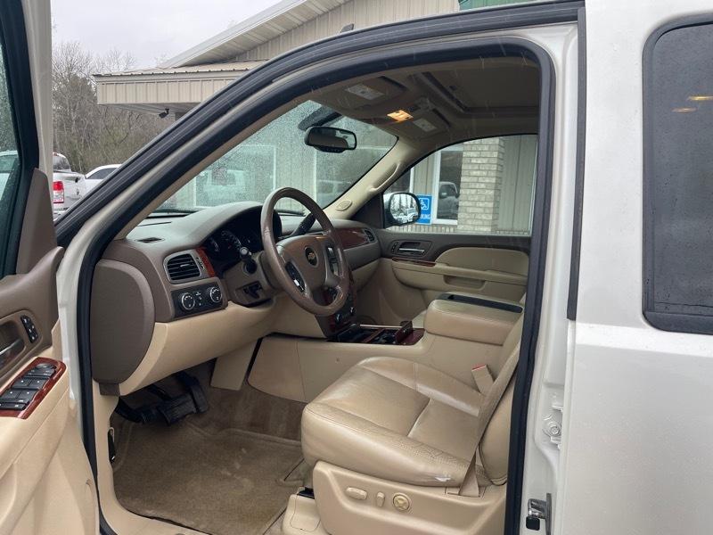 Chevrolet Suburban LTZ 1500 4WD 2012