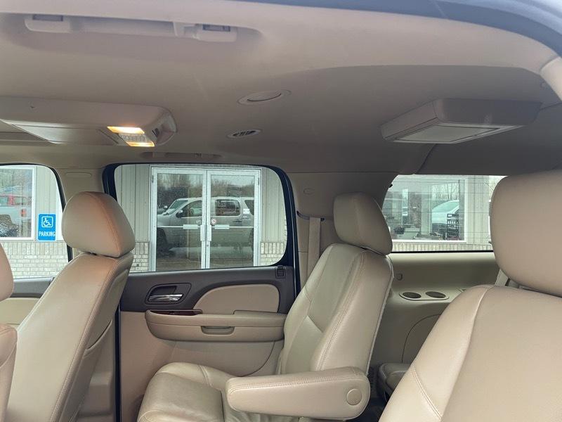 Chevrolet Suburban LTZ 1500 4WD 2012