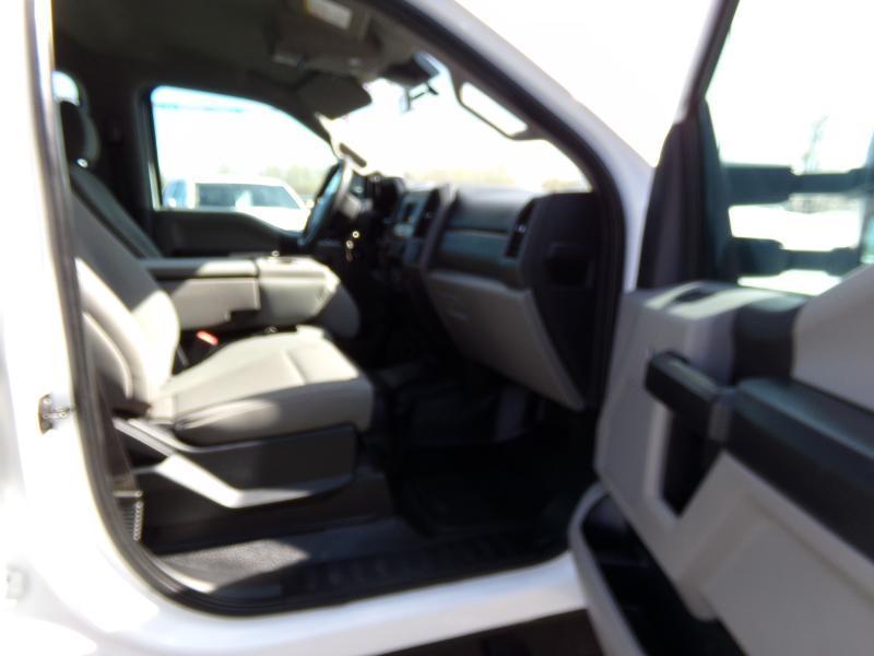 Ford F-350 SD XL Crew Cab Long Bed DRW 4WD 2020