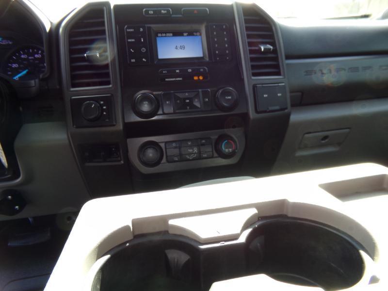 Ford F-350 SD XL Crew Cab Long Bed DRW 4WD 2020