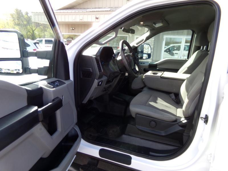 Ford F-350 SD XL Crew Cab Long Bed DRW 4WD 2020