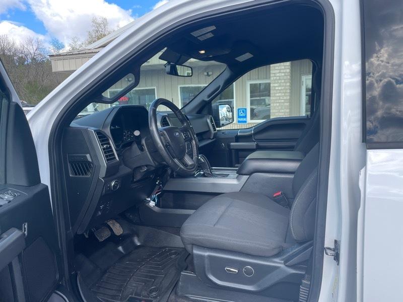 Ford F-150 4WD SuperCrew 145" XLT 2018