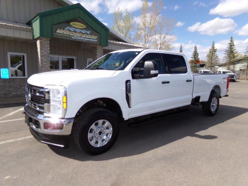 Ford F-350 SD XLT Crew Cab Long Bed 4WD 2023
