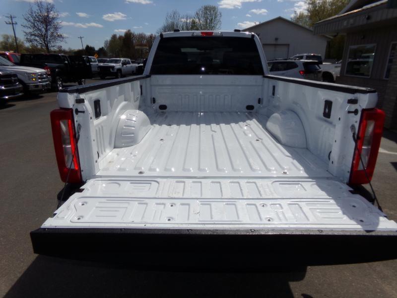Ford F-350 SD XLT Crew Cab Long Bed 4WD 2023