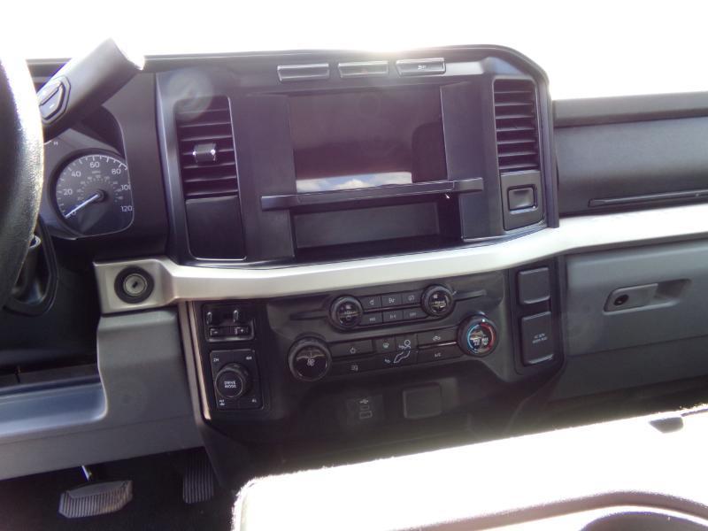 Ford F-350 SD XLT Crew Cab Long Bed 4WD 2023