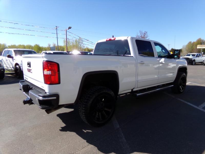GMC Sierra 2500HD SLE Crew Cab 4WD 2017