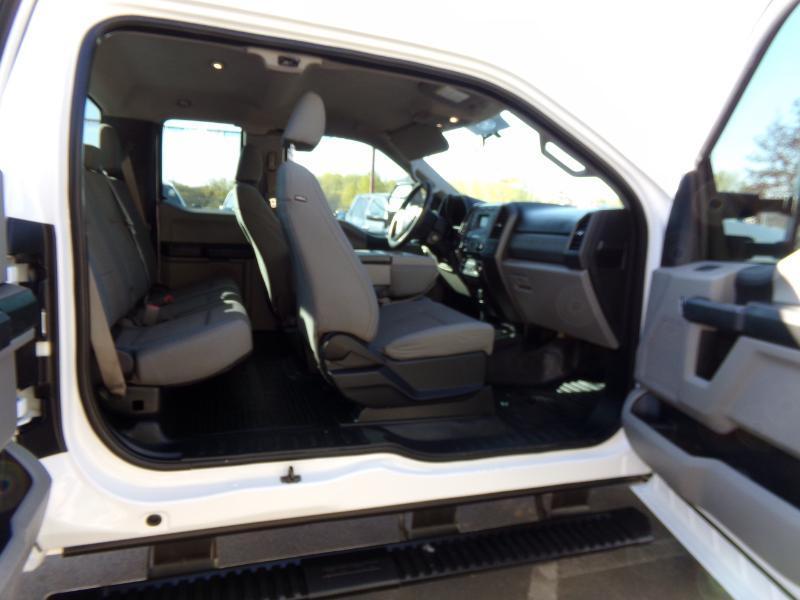 Ford F-250 SD XL SuperCab Long Bed 4WD 2017