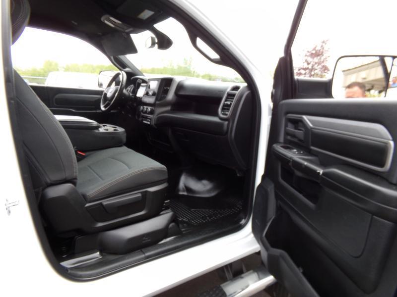 RAM 5500 Regular Cab 4WD DRW 2021