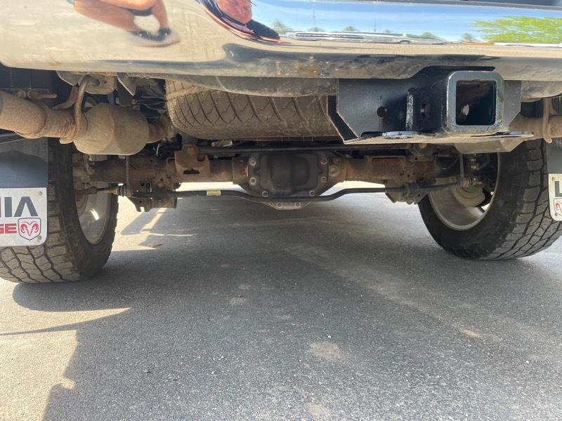 RAM 1500 4WD Crew Cab 140.5" Laramie 2011