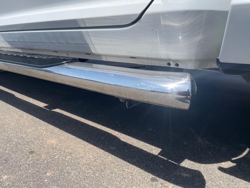 RAM 1500 4WD Crew Cab 140.5" Laramie 2011
