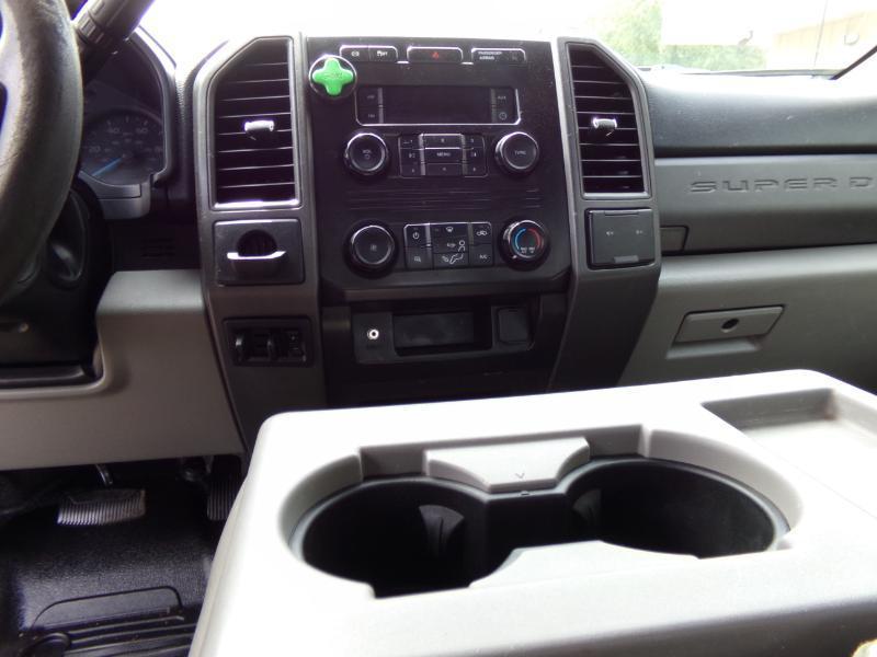 Ford F-350 SD XL Crew Cab Long Bed 4WD 2017