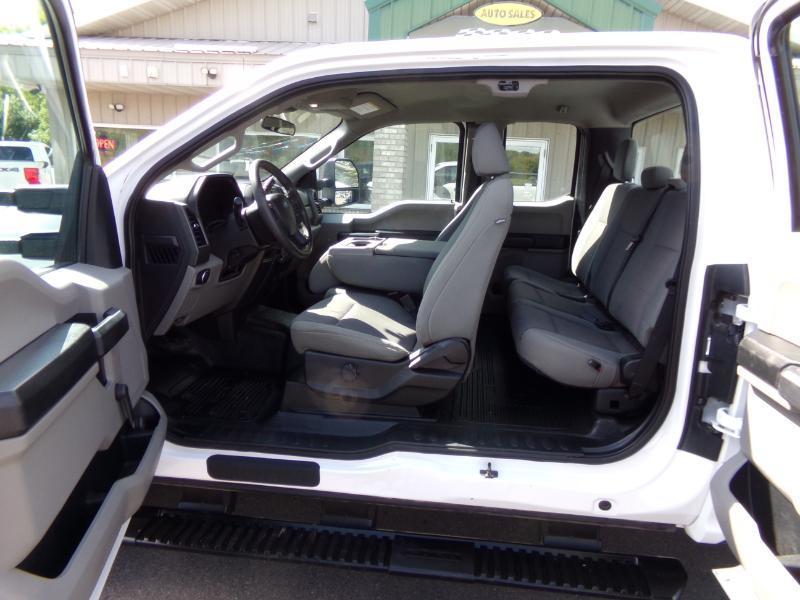 Ford F-350 SD XL SuperCab Long Bed 4WD 2020