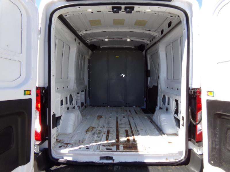 Ford Transit 250 Van Med. Roof w/Sliding Pass. 130-in. WB 2017