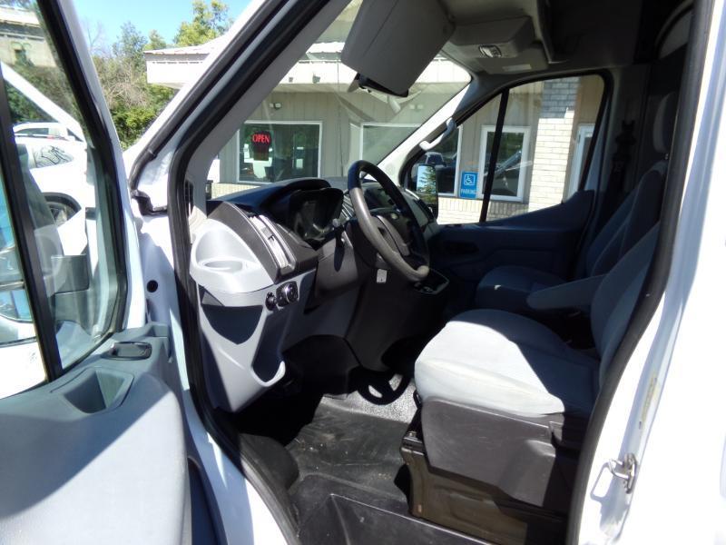 Ford Transit 250 Van Med. Roof w/Sliding Pass. 130-in. WB 2017