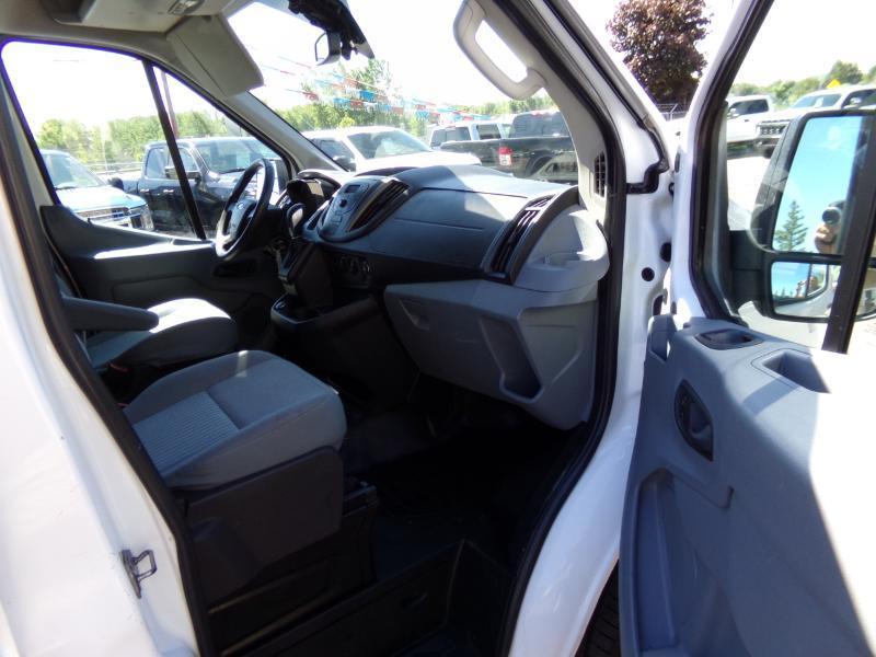 Ford Transit 250 Van Med. Roof w/Sliding Pass. 130-in. WB 2017