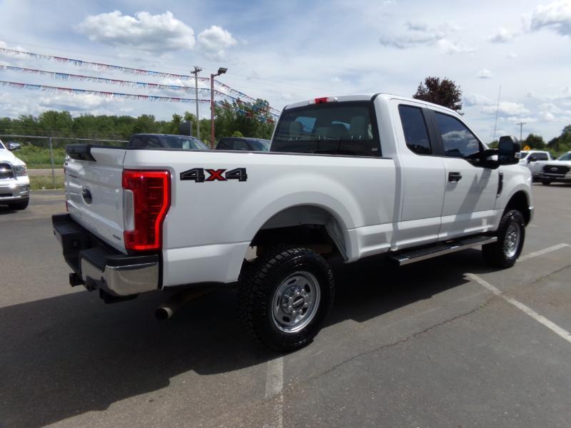 Ford F-250 SD XL SuperCab 4WD 2019