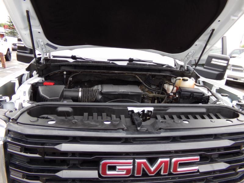 GMC Sierra 2500HD Pro Crew Cab 4WD LB 2023