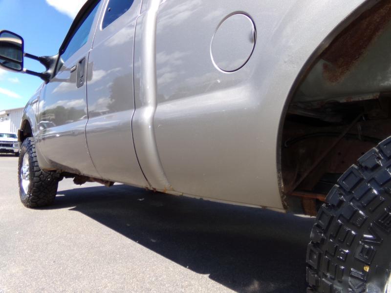 Ford F-250 SD Lariat SuperCab 4WD 2005