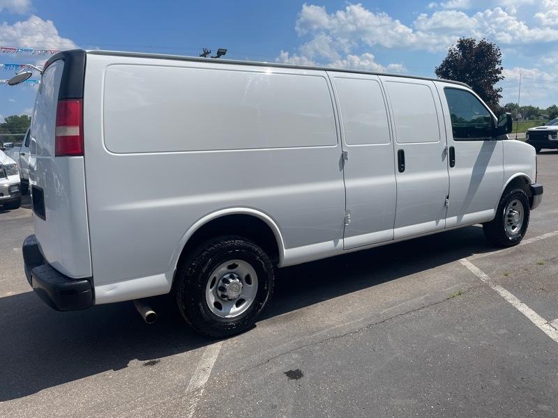 Chevrolet Express 3500 Cargo Extended 2010