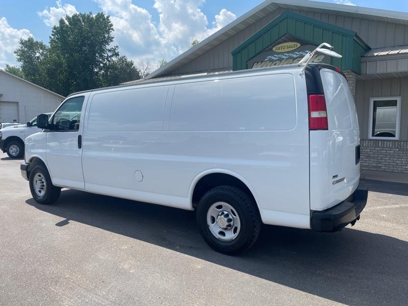 Chevrolet Express 3500 Cargo Extended 2010