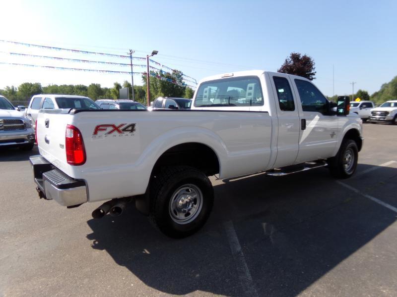 Ford F-350 SD XL SuperCab Long Bed 4WD 2013