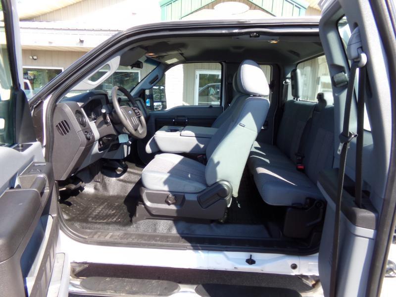 Ford F-350 SD XL SuperCab Long Bed 4WD 2013
