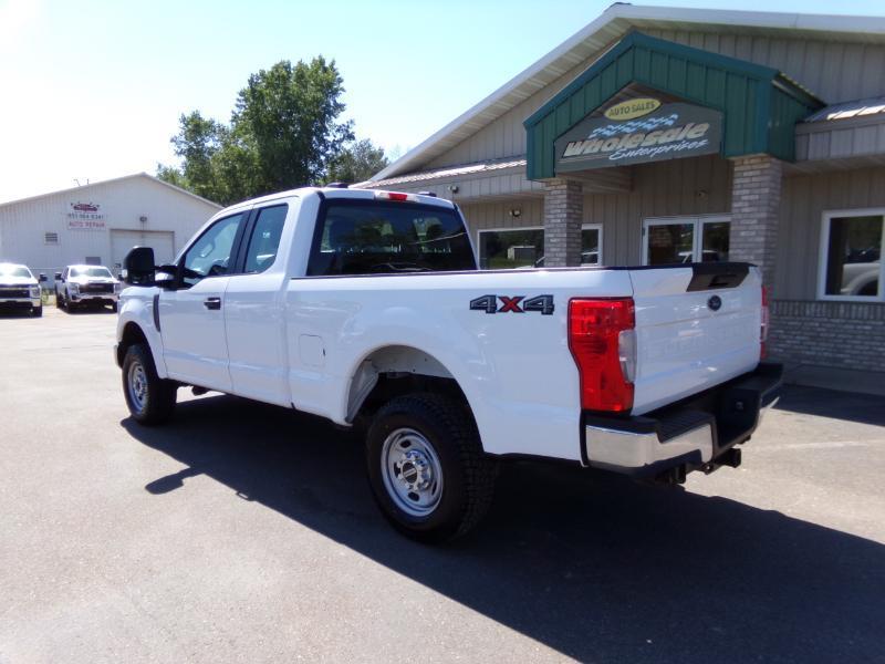 Ford F-250 SD XL SuperCab SWB 4WD 2022