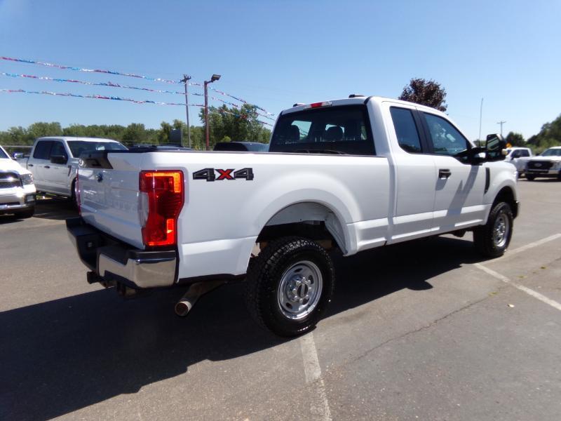 Ford F-250 SD XL SuperCab SWB 4WD 2022