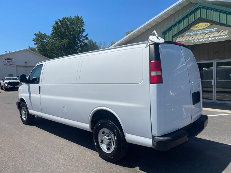 Chevrolet Express 3500 Cargo Extended 2010