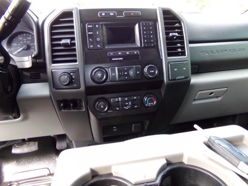 Ford F-350 SD XL Crew Cab Long Bed DRW 4WD 2021