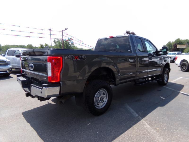 Ford F-250 SD XL SuperCab LWB 4WD 2018