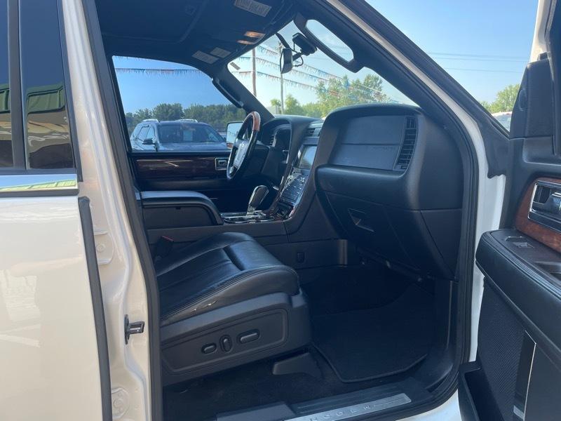 Lincoln Navigator Select 4WD 2016