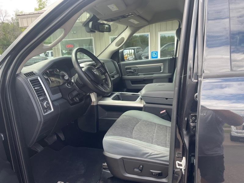 RAM 1500 4WD Crew Cab 149" Big Horn 2016