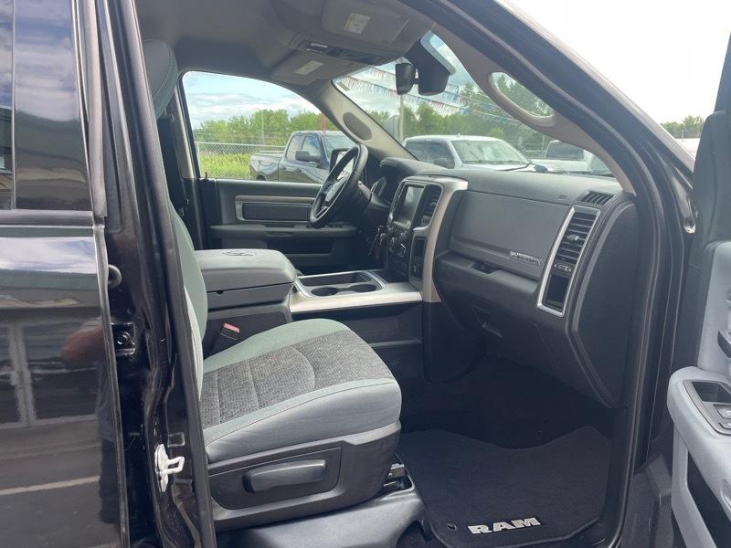 RAM 1500 4WD Crew Cab 149" Big Horn 2016