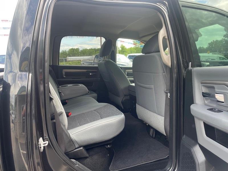 RAM 1500 4WD Crew Cab 149" Big Horn 2016