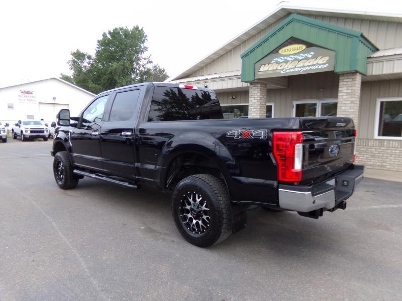 Ford F-250 SD XLT Crew Cab 4WD 2017