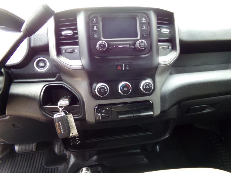RAM 3500 Tradesman Crew Cab 4WD DRW 2022