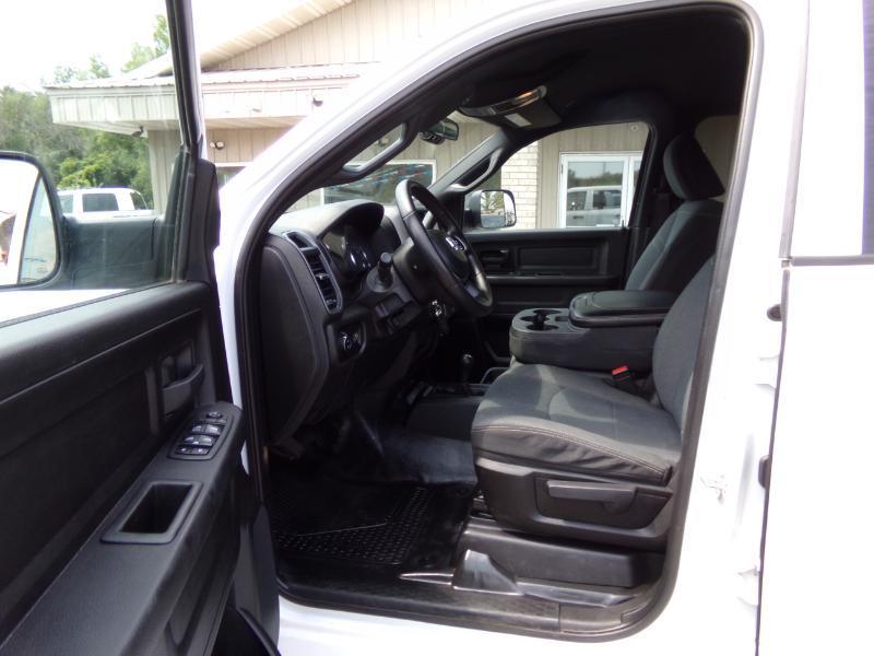 RAM 3500 Tradesman Crew Cab 4WD DRW 2022