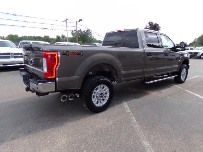 Ford F-250 SD XLT Crew Cab Long Bed 4WD 2018