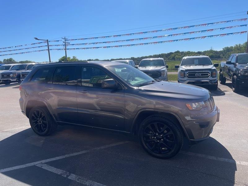 Jeep Grand Cherokee Laredo 4WD 2019