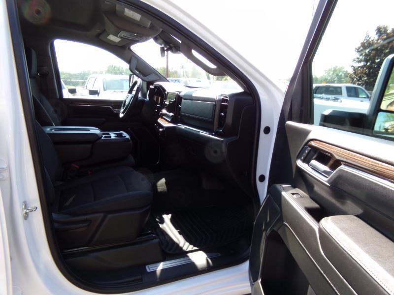 Chevrolet Silverado 2500HD LT Crew Cab Short Box 4WD 2025