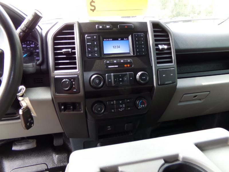 Ford F-350 SD XL Crew Cab Long Bed DRW 4WD 2022